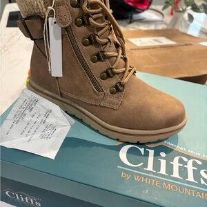 Cliffs by White Mountain Women's Tan Boots